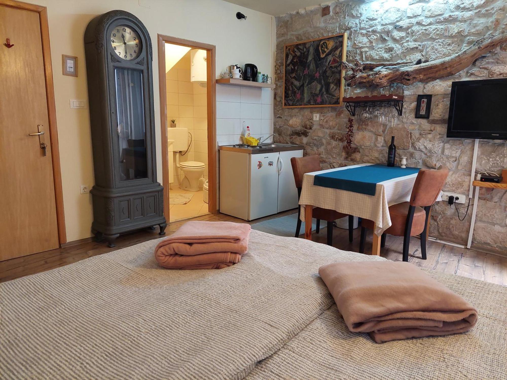 ロヴィニCasa Casaleアパートメント エクステリア 写真